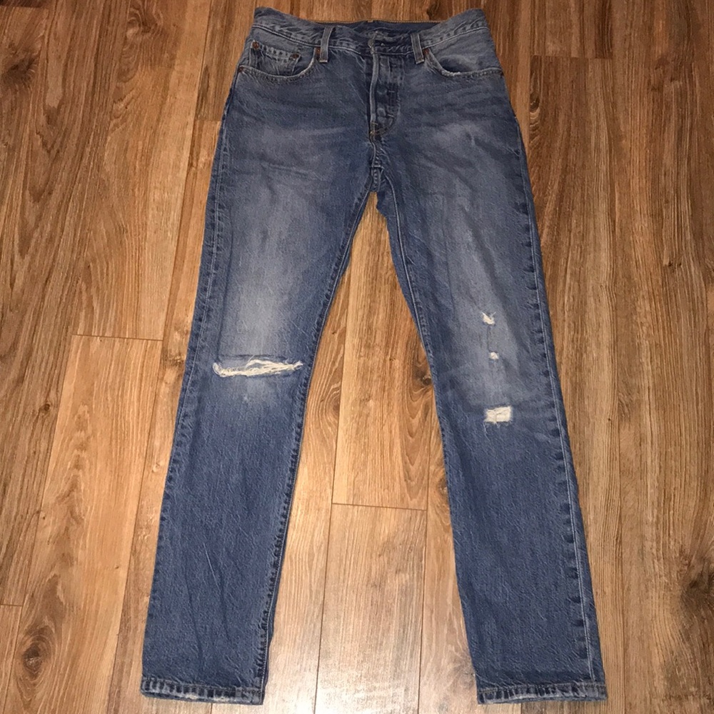 Midrise Levi’s 501 Mom Jeans